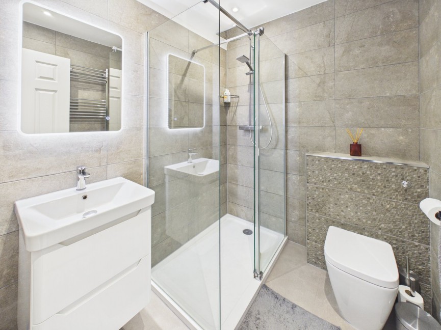 4 bedroom House for Sale South Road, Baldock, Hertfordshire