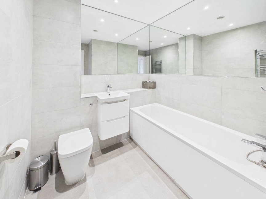 4 bedroom House for Sale South Road, Baldock, Hertfordshire