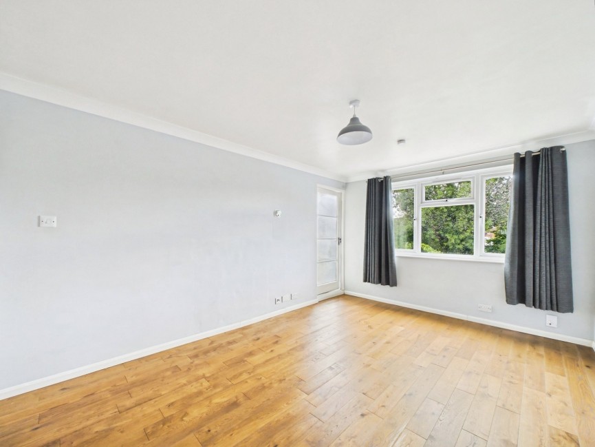 1 bedroom Flat for Sale Hazelwood Close, Hitchin, Hertfordshire