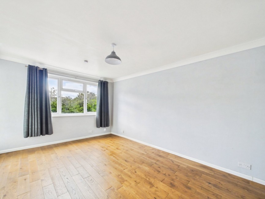 1 bedroom Flat for Sale Hazelwood Close, Hitchin, Hertfordshire
