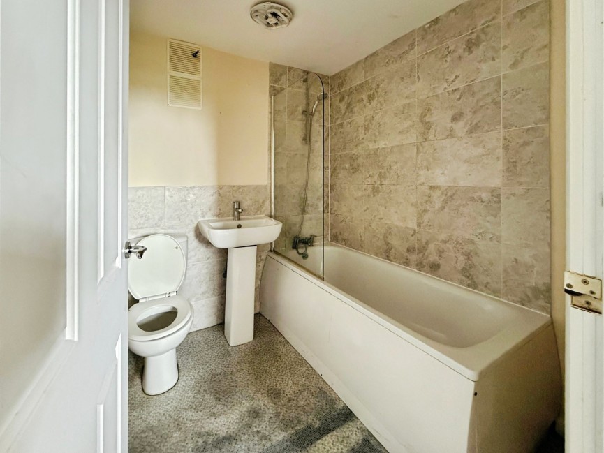 2 bedroom Flat for Sale Mosquito Way, Hatfield, Hertfordshire