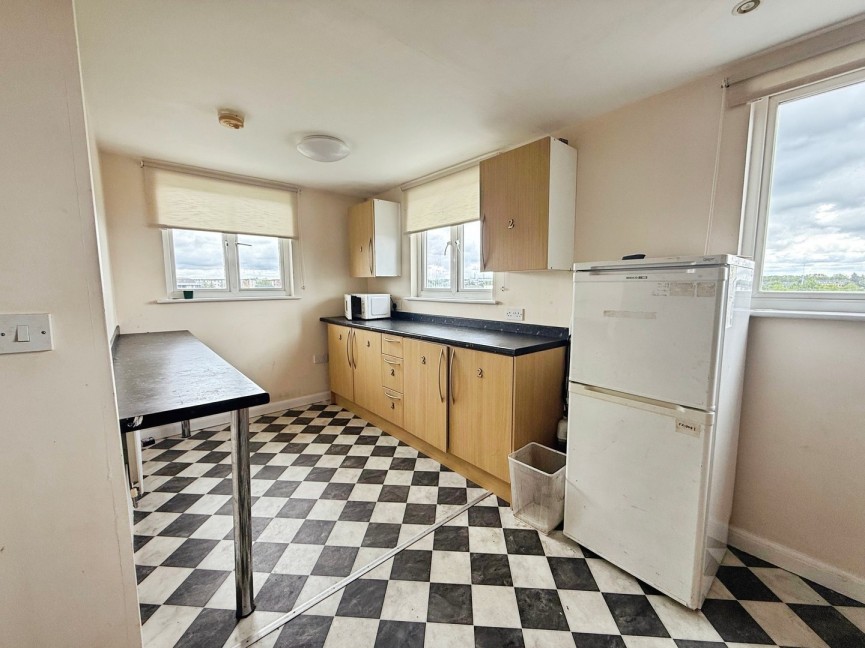 2 bedroom Flat for Sale Mosquito Way, Hatfield, Hertfordshire