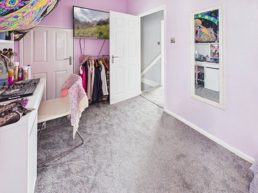 2 bedroom House for Sale High Street, Baldock, Hertfordshire