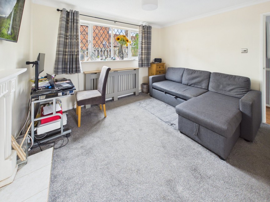 2 bedroom House for Sale High Street, Baldock, Hertfordshire