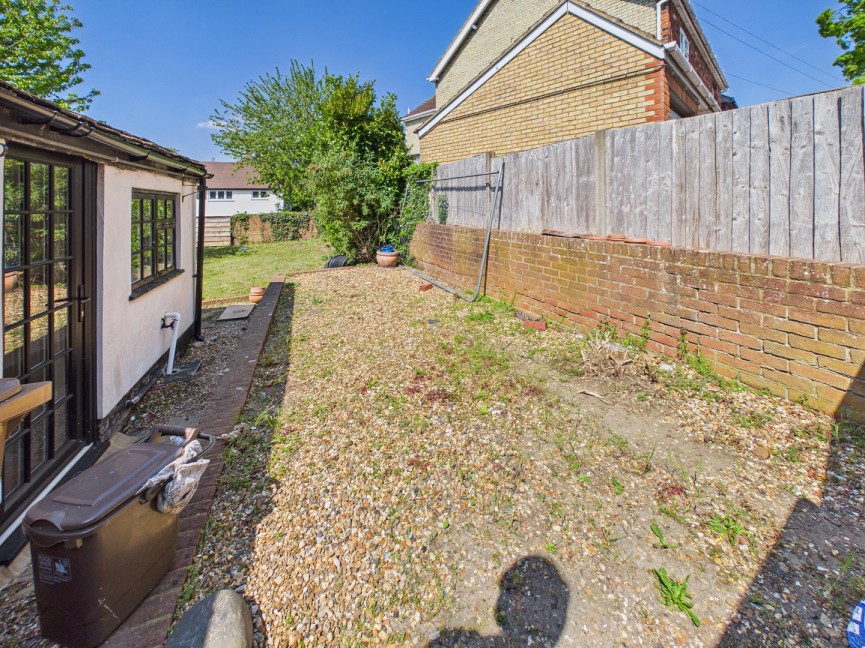 2 bedroom House for Sale High Street, Baldock, Hertfordshire