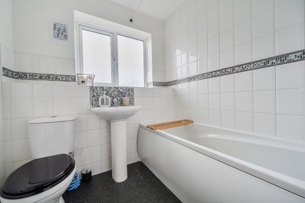 Elgar Drive, Shefford, Bedfordshire