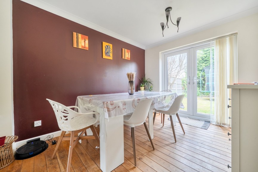 4 bedroom House for Sale Elgar Drive, Shefford, Bedfordshire