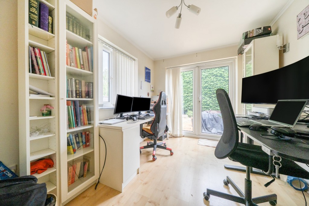 Elgar Drive, Shefford, Bedfordshire