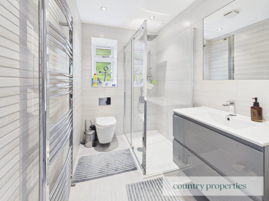 2 bedroom Flat for Sale Church Street, Welwyn, Hertfordshire
