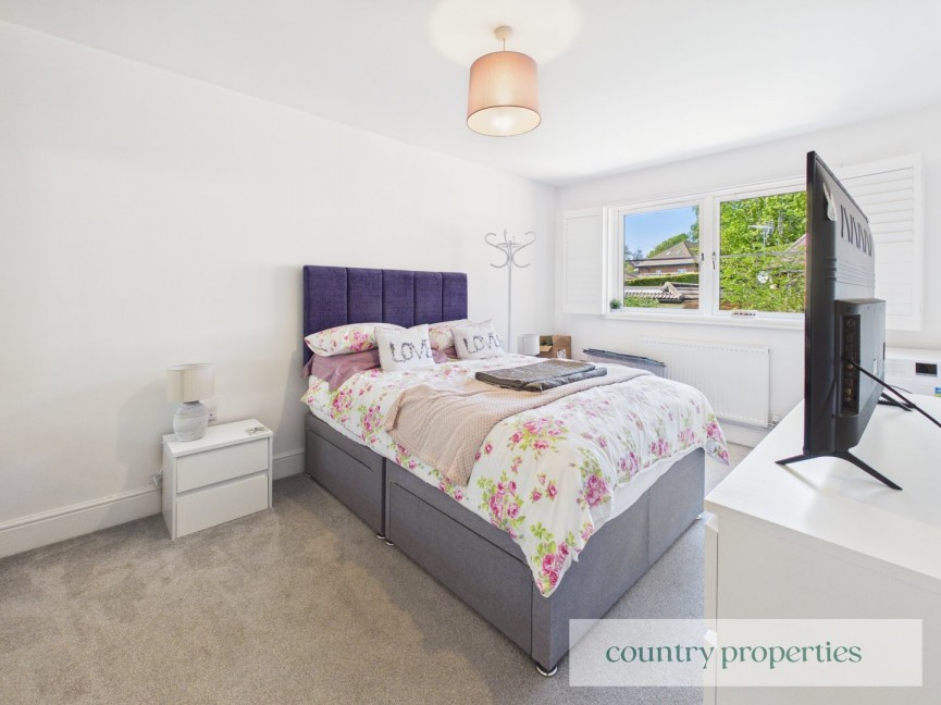 2 bedroom Flat for Sale Church Street, Welwyn, Hertfordshire