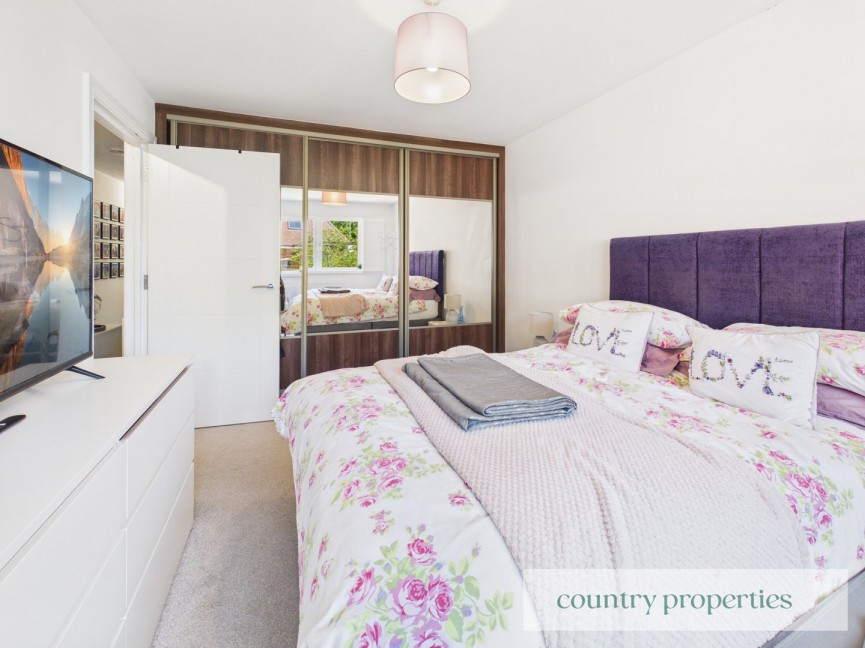 2 bedroom Flat for Sale Church Street, Welwyn, Hertfordshire