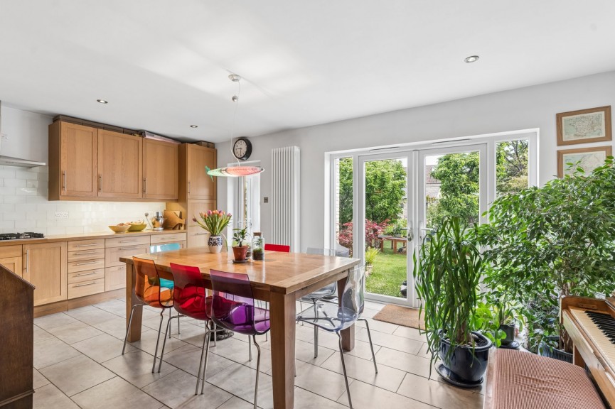 4 bedroom House for Sale Balmoral Road, Hitchin, Hertfordshire