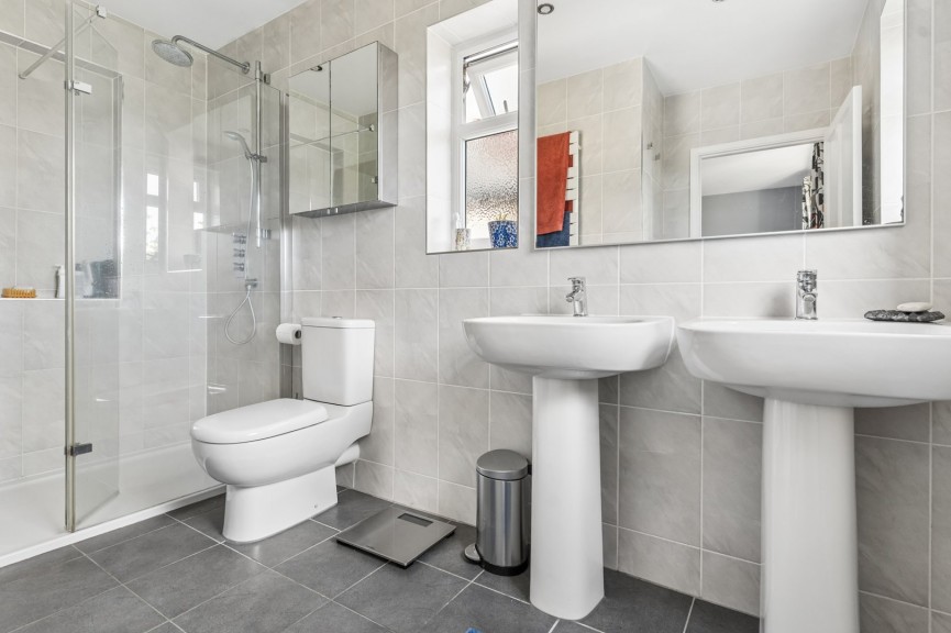 4 bedroom House for Sale Balmoral Road, Hitchin, Hertfordshire