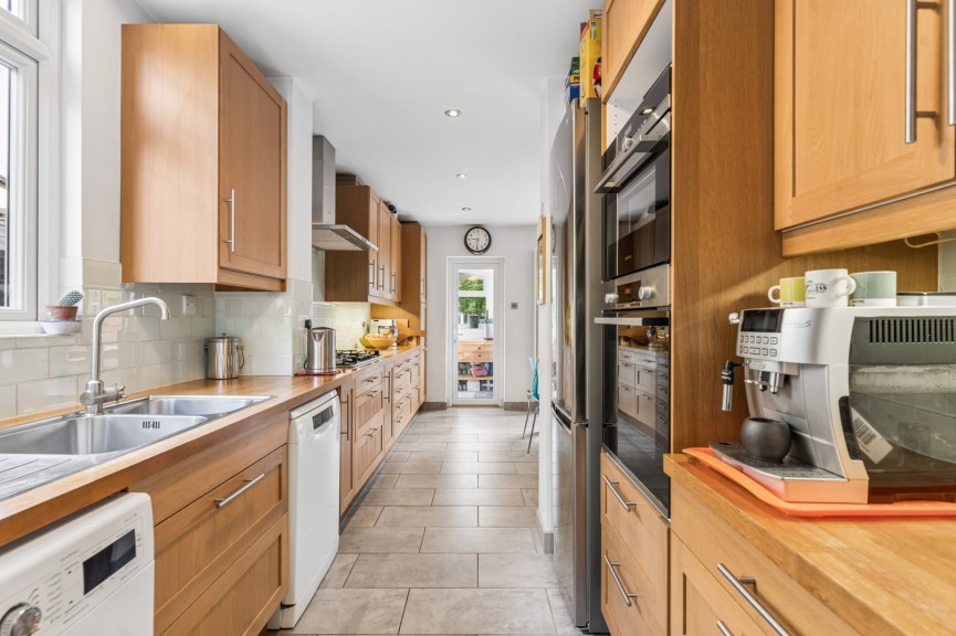 4 bedroom House for Sale Balmoral Road, Hitchin, Hertfordshire