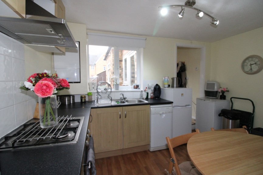 2 bedroom House for Letting Queens Road, Royston, Hertfordshire