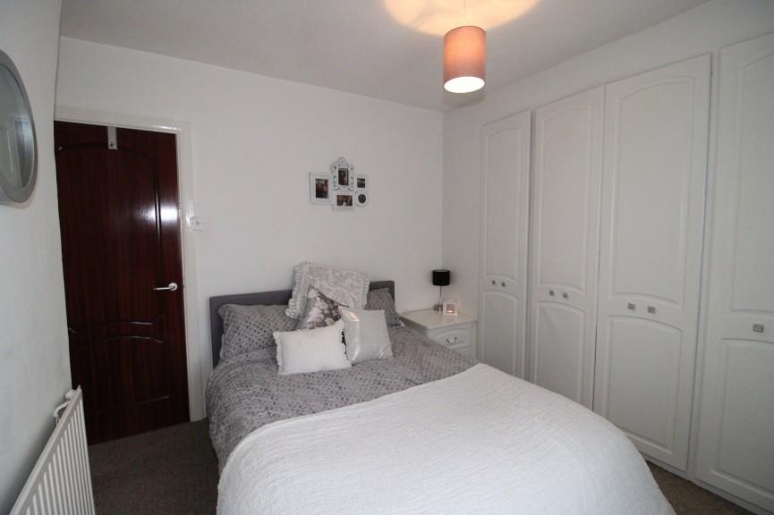 2 bedroom House for Letting Queens Road, Royston, Hertfordshire