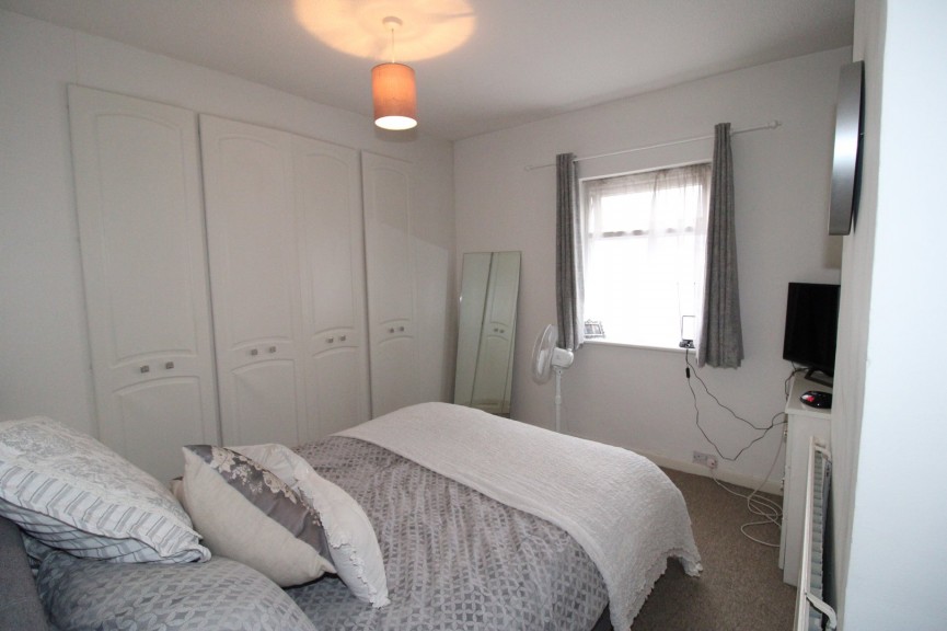 2 bedroom House for Letting Queens Road, Royston, Hertfordshire