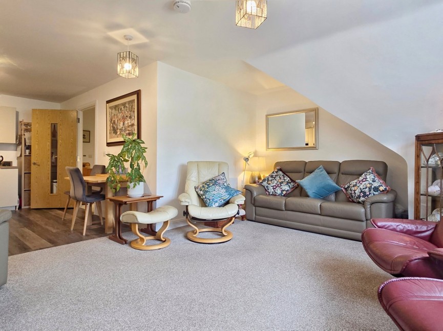 2 bedroom Flat for Sale Ampthill, Bedfordshire