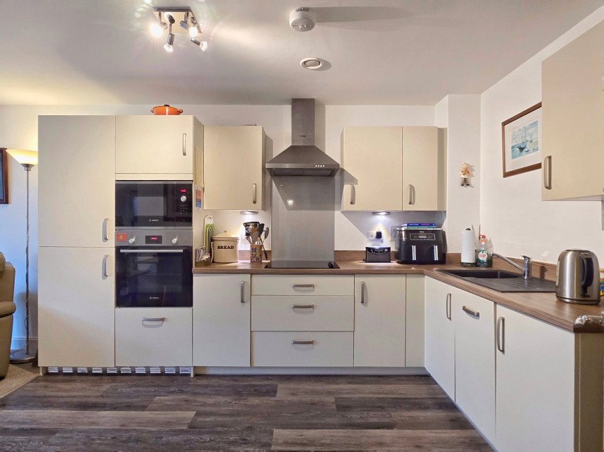2 bedroom Flat for Sale Ampthill, Bedfordshire