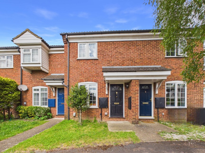 2 bedroom House for Sale Icknield Way East, Baldock, Hertfordshire