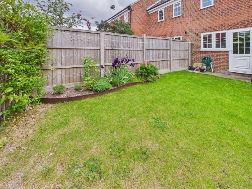 2 bedroom House for Sale Icknield Way East, Baldock, Hertfordshire