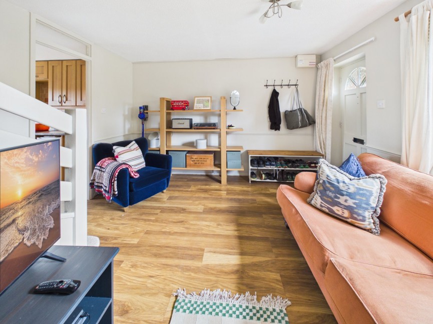 2 bedroom House for Sale Icknield Way East, Baldock, Hertfordshire