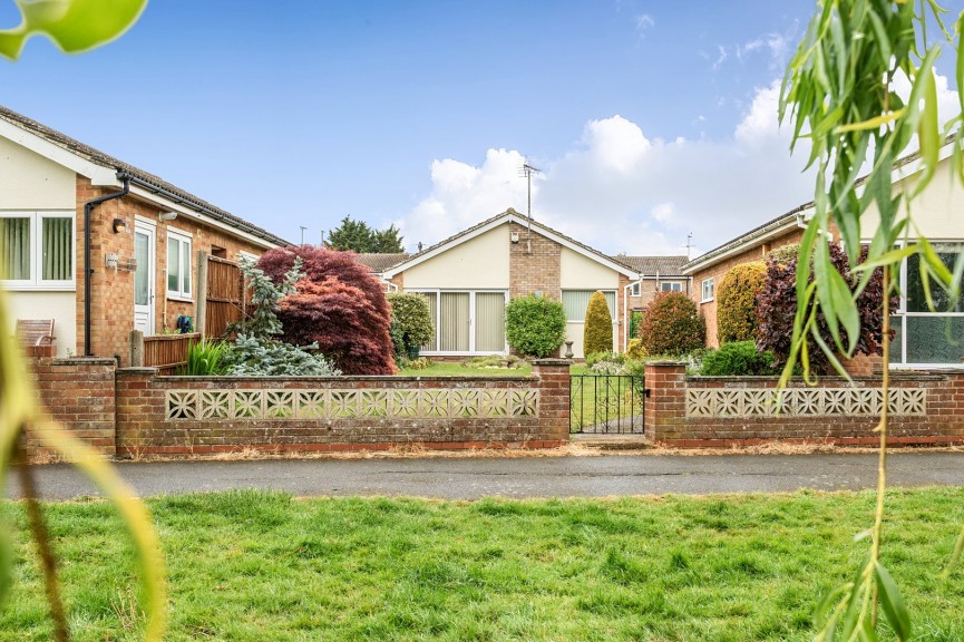 3 bedroom Bungalow for Sale Powells Road, Shefford, Bedfordshire