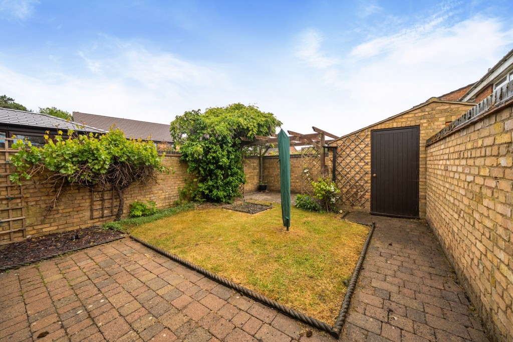 Sears Close, Shefford, Bedfordshire