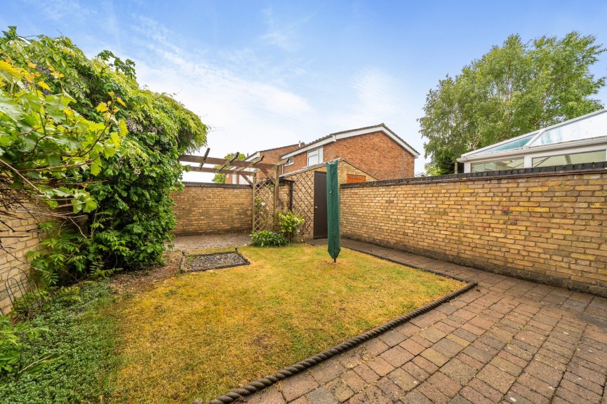 3 bedroom House for Sale Sears Close, Shefford, Bedfordshire