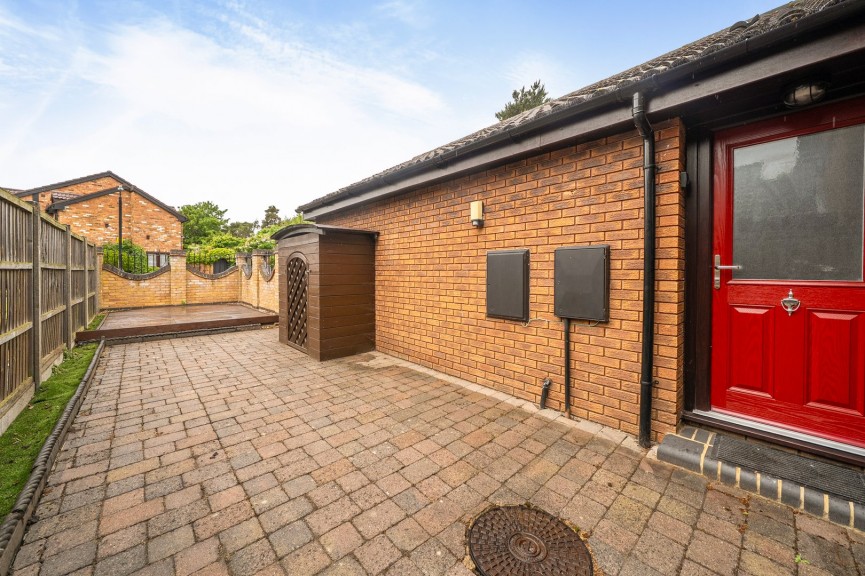 3 bedroom House for Sale Sears Close, Shefford, Bedfordshire