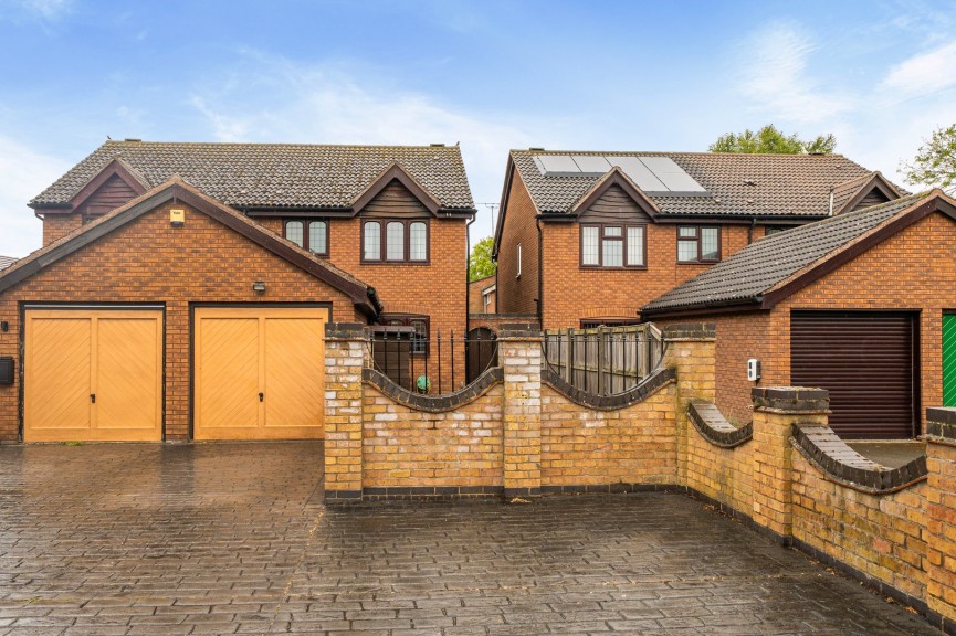 3 bedroom House for Sale Sears Close, Shefford, Bedfordshire