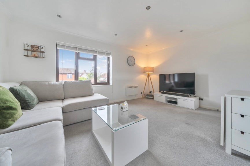 1 bedroom Flat for Sale Upperstone Close, Stotfold, Bedfordshire