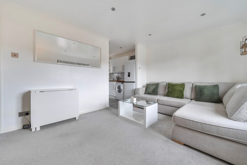 1 bedroom Flat for Sale Upperstone Close, Stotfold, Bedfordshire