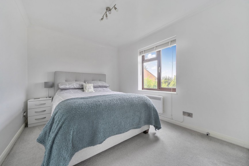 1 bedroom Flat for Sale Upperstone Close, Stotfold, Bedfordshire