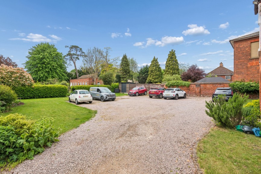 2 bedroom Flat for Sale Upper Tilehouse Street, Hitchin, Hertfordshire