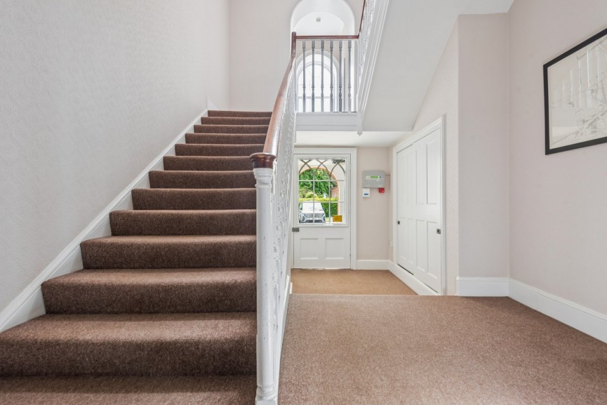 2 bedroom Flat for Sale Upper Tilehouse Street, Hitchin, Hertfordshire