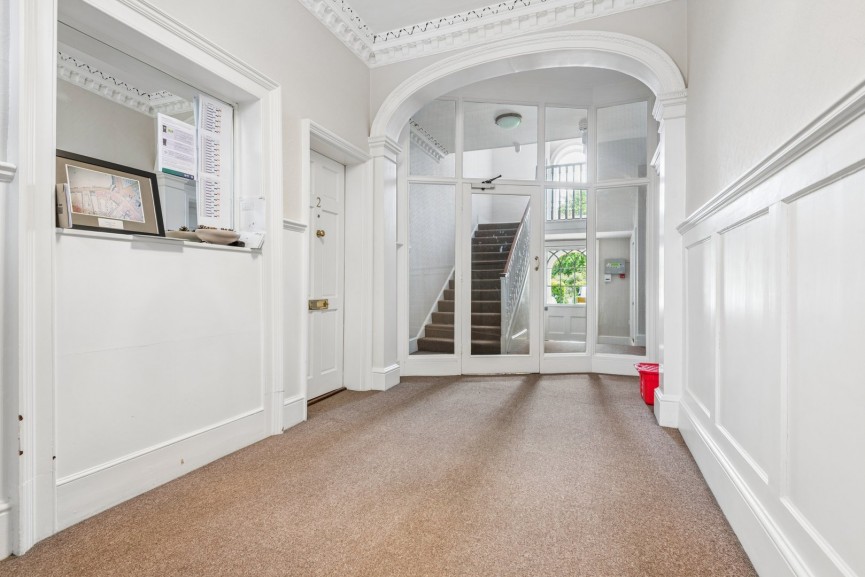 2 bedroom Flat for Sale Upper Tilehouse Street, Hitchin, Hertfordshire