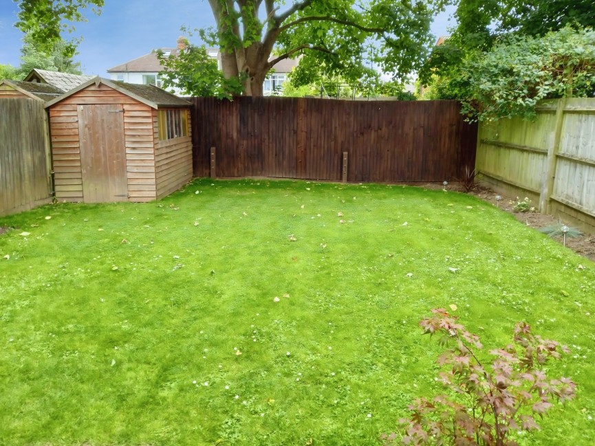 3 bedroom House for Letting Thistle Drive, Hatfield, Hertfordshire