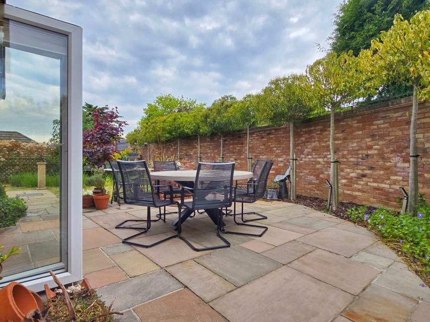 2 bedroom Bungalow for Sale Maulden, Bedfordshire