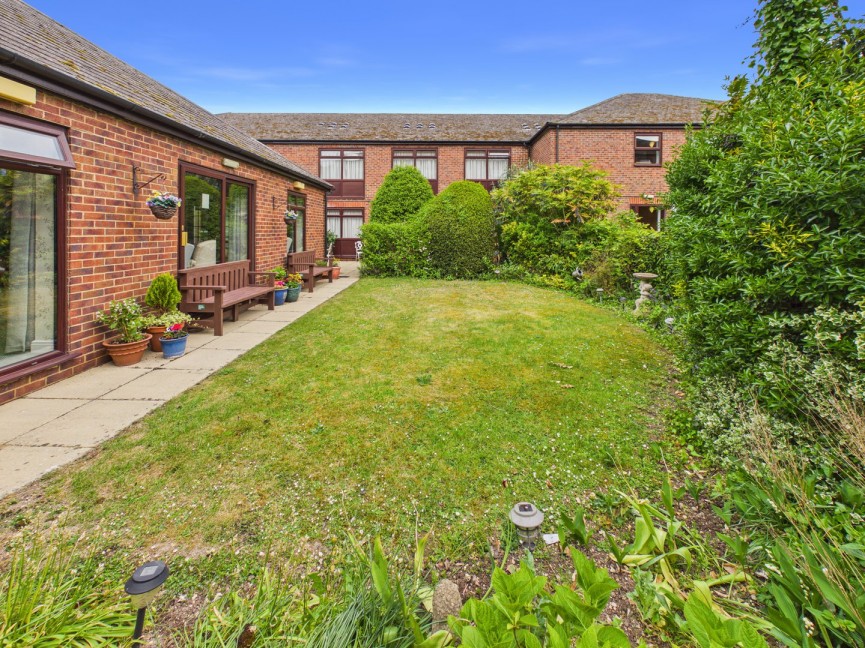 2 bedroom Flat for Sale Elmwood Court, BALDOCK, Hertfordshire