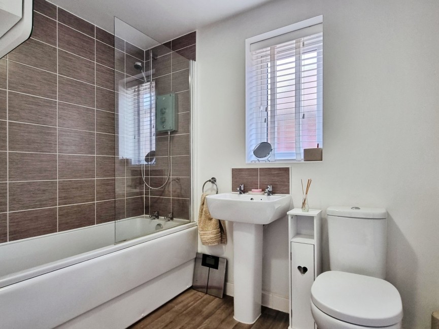 5 bedroom House for Sale Stewartby, Bedfordshire