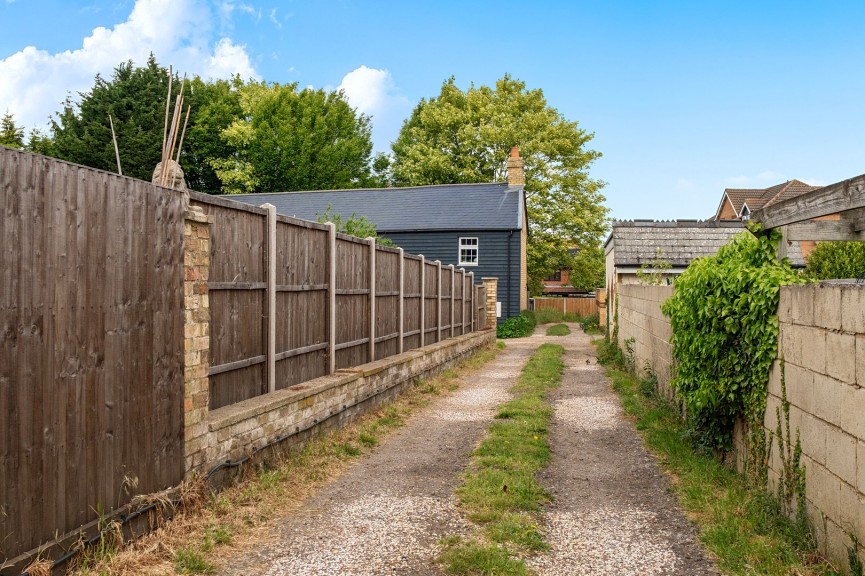 2 bedroom House for Sale Clifton Road, Shefford, Bedfordshire