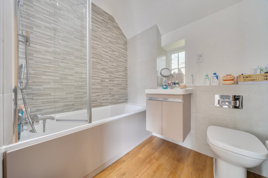 2 bedroom House for Sale Clifton Road, Shefford, Bedfordshire