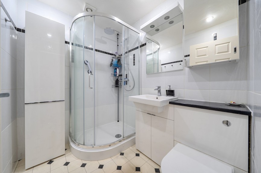 4 bedroom House for Sale Chase Hill Road, Arlesey, Bedfordshire