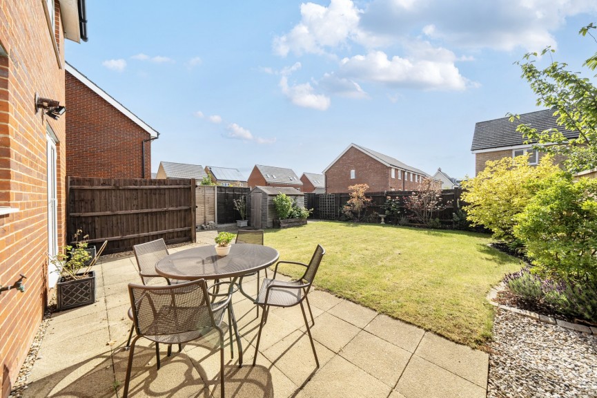 3 bedroom House for Sale Shackleton Gardens, Flitwick, Bedfordshire