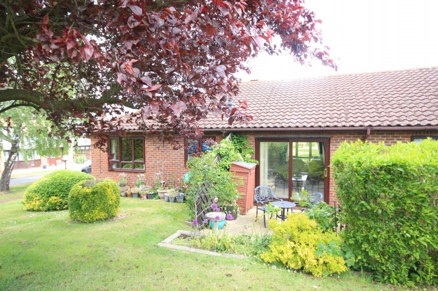 2 bedroom Flat for Sale Norton Road, Letchworth Garden City, Hertfordshire