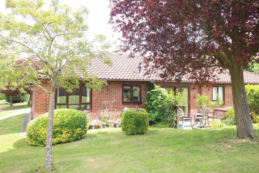2 bedroom Flat for Sale Norton Road, Letchworth Garden City, Hertfordshire
