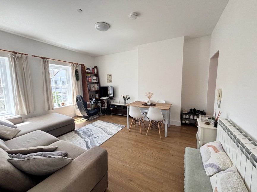2 bedroom Flat for Letting Leys Avenue, Letchworth Garden City, Hertfordshire
