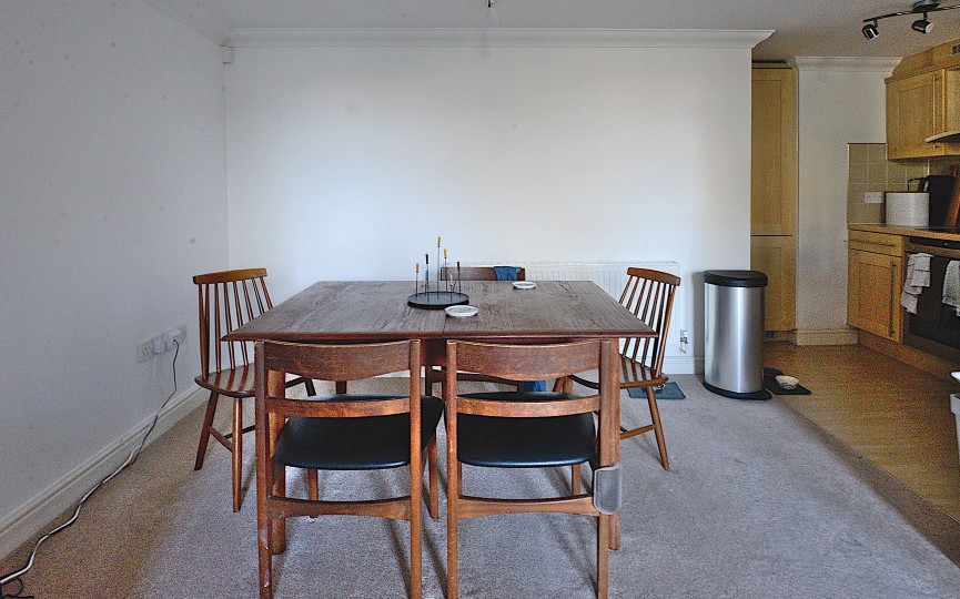 2 bedroom Flat for Letting Kingsley Avenue, Fairfield, Bedfordshire