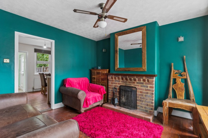 2 bedroom House for Sale Radcliffe Road, Hitchin, Hertfordshire